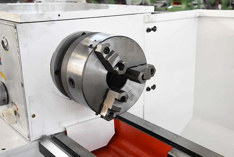 C6236 small horizontal metal manual lathe machine 4